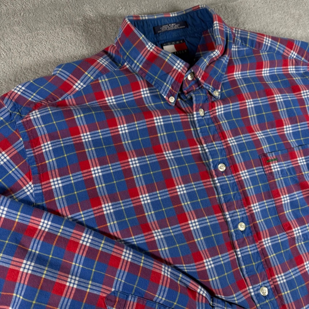Tommy Hilfiger Button Down Shirt Mens XL Blue Red Plaid Long Sleeve Crest Logo